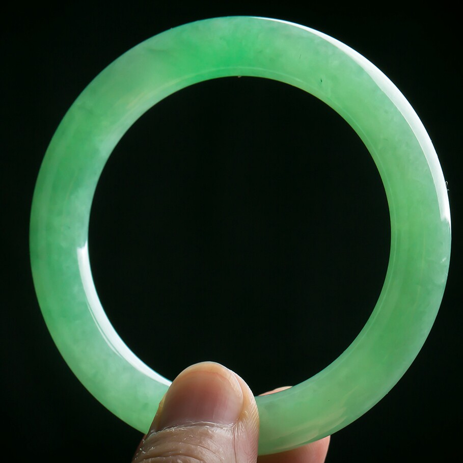 天然a货 老坑水润满色圆条翡翠圆口手镯 52.51克 (内径54.20mm)