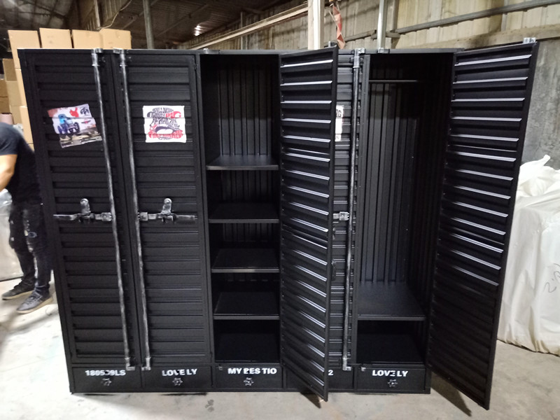 一折三开门衣柜 家用_美式工业风集装箱铁艺三开门衣柜loft衣橱家用挂