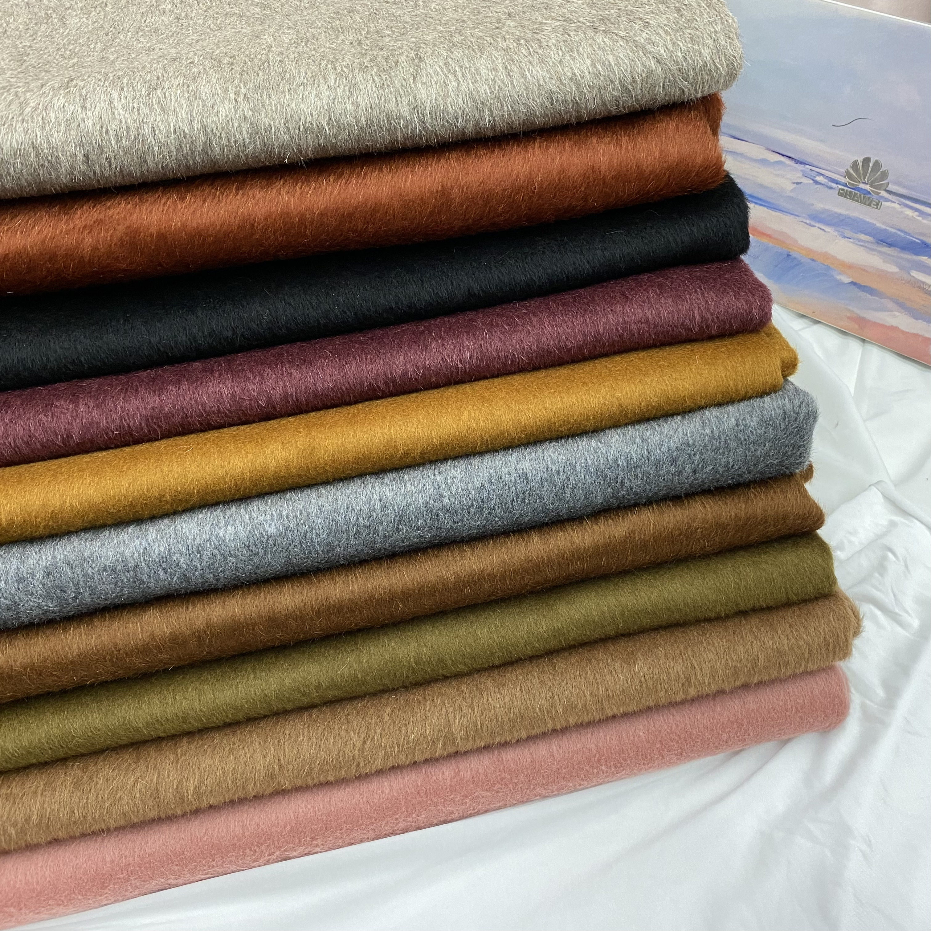 高端阿尔巴卡羊山绒面料毛料苏利长毛羊驼绒羊毛呢服装大衣布料
