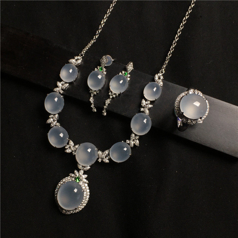 指上翠翡翠白冰蛋面三件套女18k金镶嵌天然正品翡翠冰种吊坠戒指