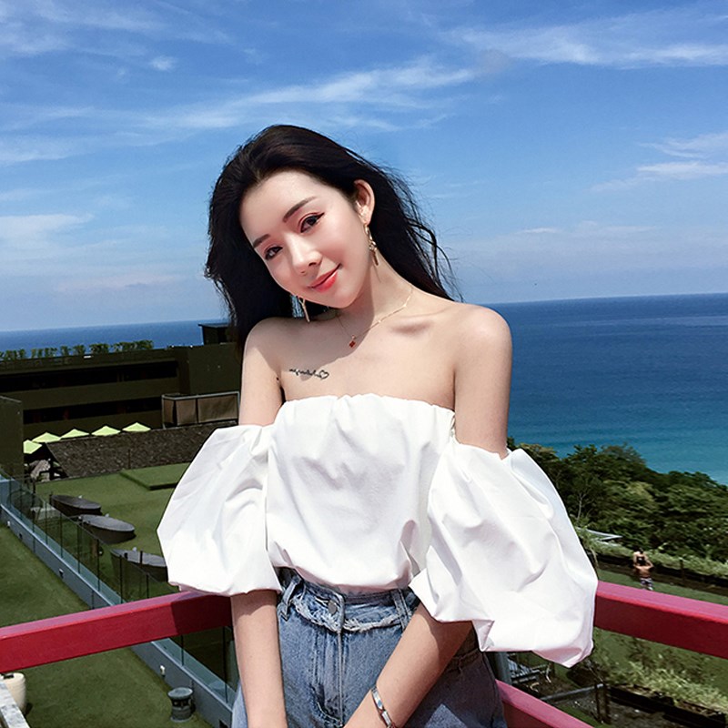 春夏新款韩版漏肩一字肩上衣女短款宽松泡泡袖性感露肩衬衫潮优惠券
