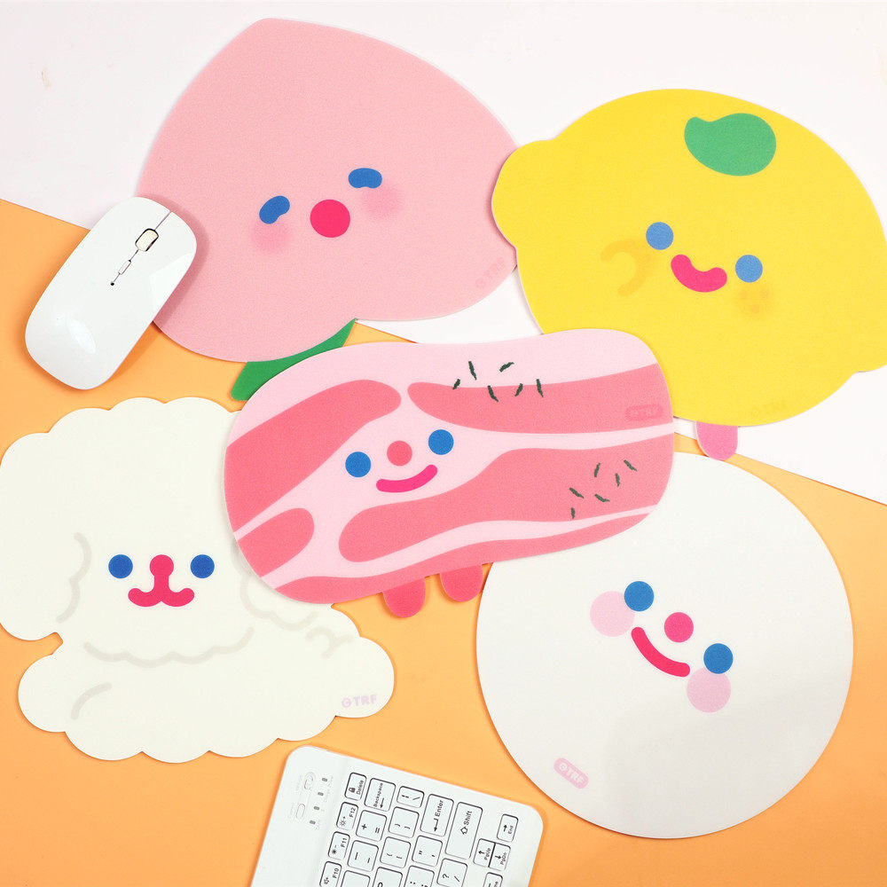 韩国trf可爱笑脸培根卡通鼠标垫女家用办公pvc防滑电脑书桌面垫子