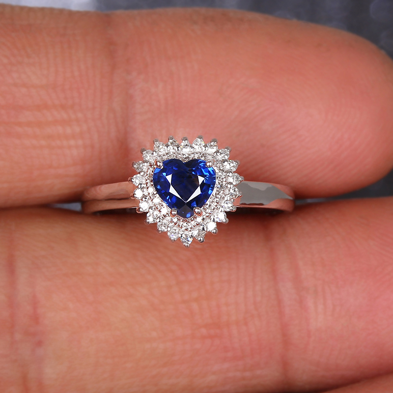 0.575ct 天然心型蓝宝石戒指 18k金伴镶钻 【8619】