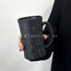 创意小众带把手满天星磨砂曜玻璃杯大容量啤酒杯家用高颜值水杯