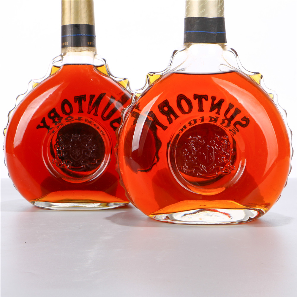 68.90年代日本三得利xo白兰地 40度700ml2瓶