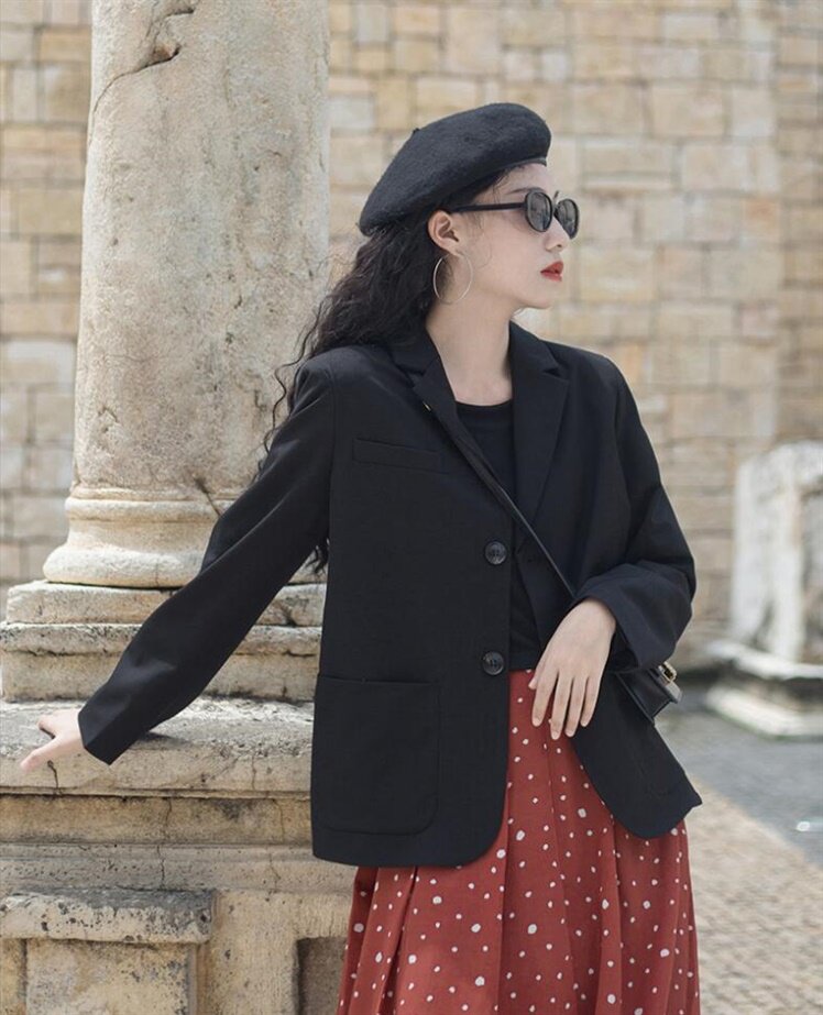 西装外套女春秋新款韩版英伦风宽松黑色短款小个子西服设计感小众
