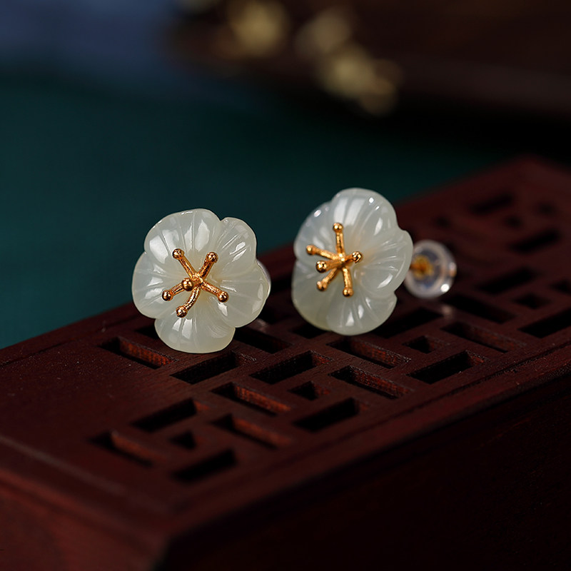 陈氏银缘s925纯银镀金镶嵌和田玉白玉梅花耳钉耳饰七夕礼物送女友