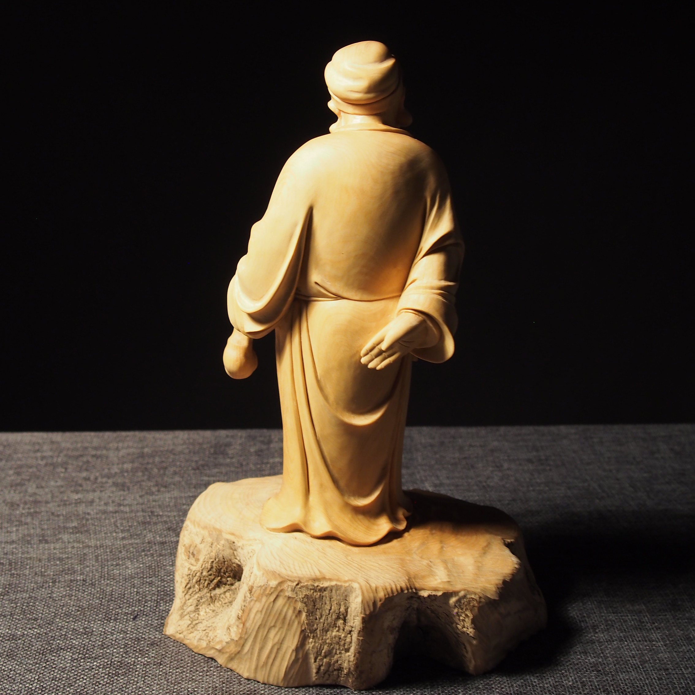 【烟老人】吴文忠大师创作作品 黄杨木精雕人物摆件 珍品收藏