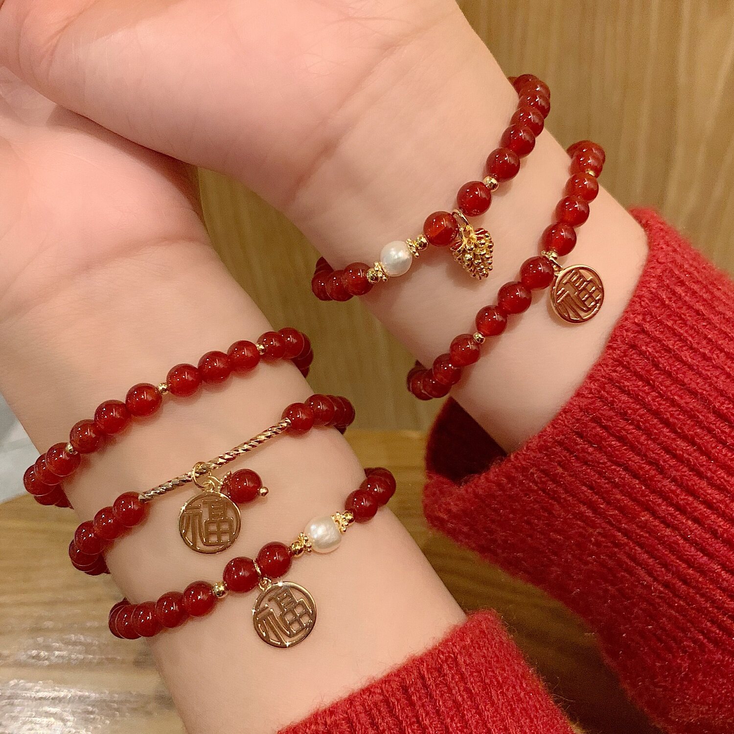 2022虎年新款本命年喜庆红色玛瑙福字串珠手链女小众感闺蜜手串