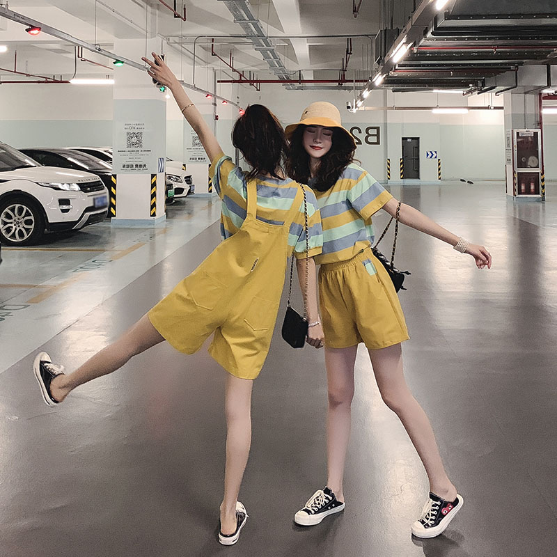 网红法式赫本闺蜜套装女夏季姐妹洋气很仙学生背带短裤子两件套装在类目 女装/女士精品, 套装/学生校服/工作制服, 时尚套装中 - 来自Buy2taobao.com提供专业的淘宝代购服务