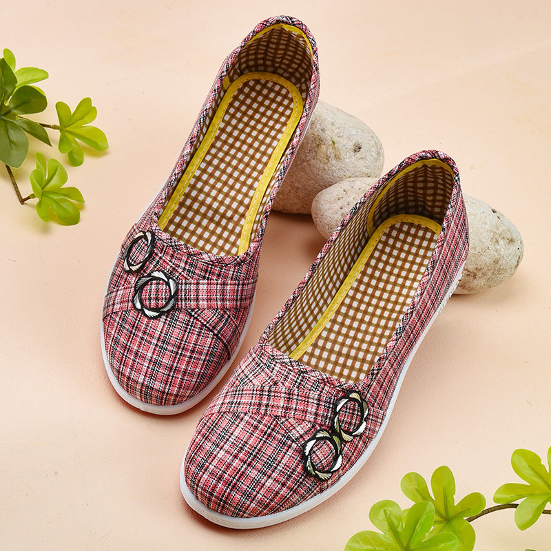 老北京布鞋女夏季新款平底软底休闲防滑妈妈豆豆中老年春秋单鞋子