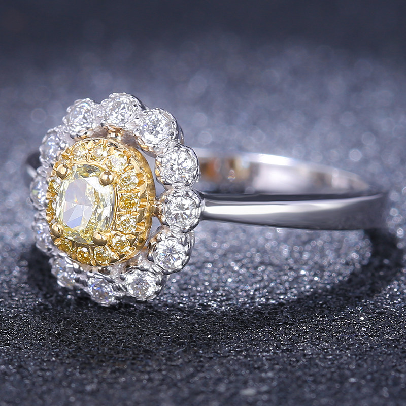 0.21克拉黄钻钻石戒指 浅黄色椭圆形 18k金镶钻 9904g0