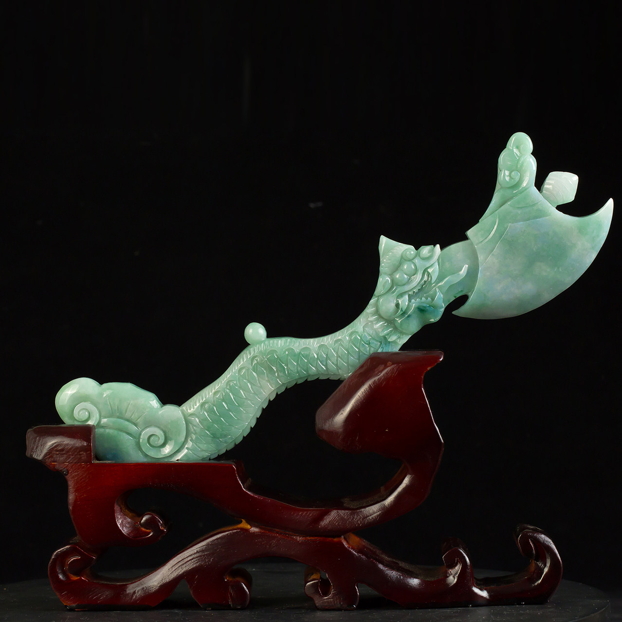 冰糯种满绿a货翡翠府上有龙摆件0.50千克