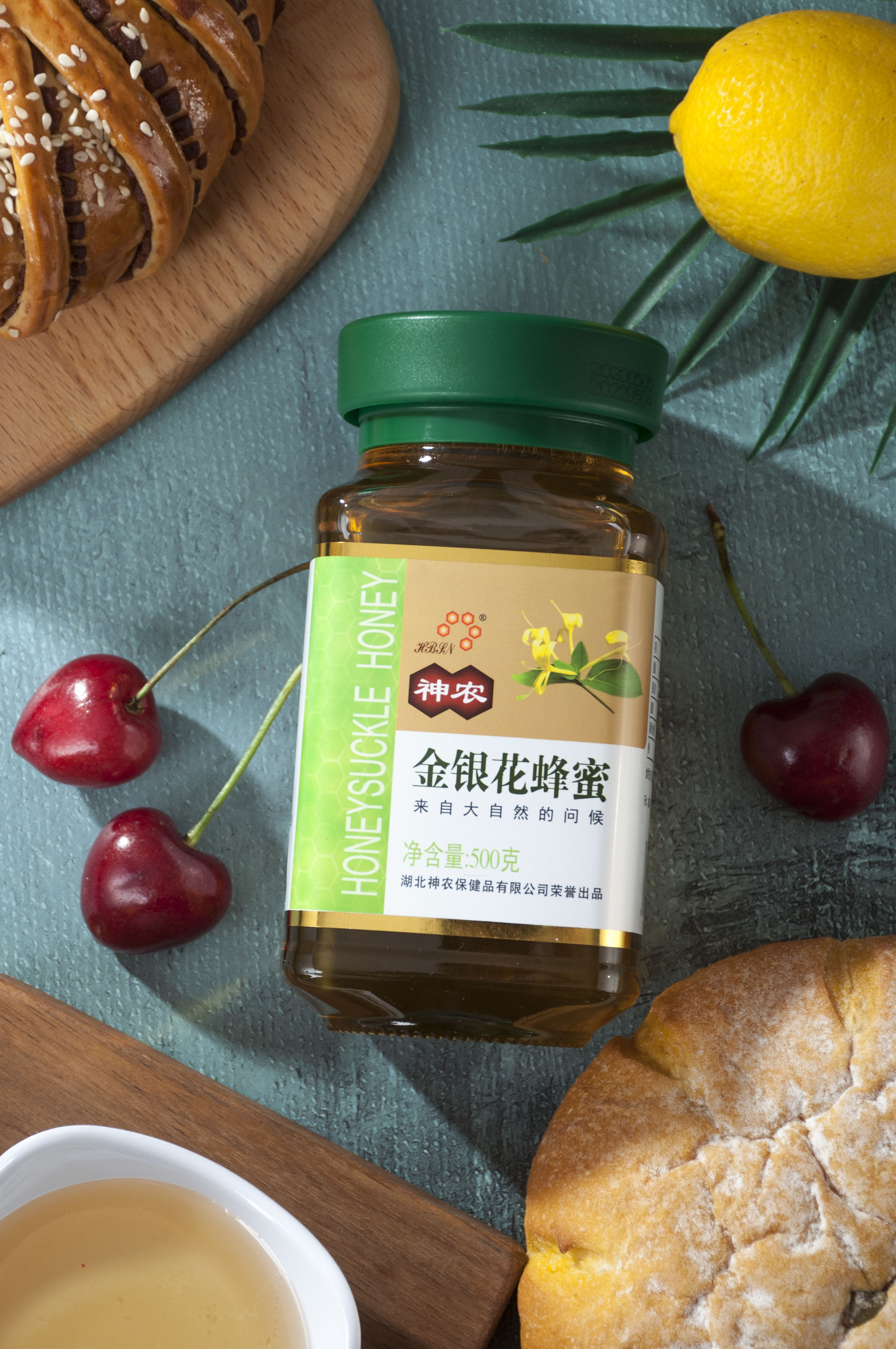 1金银花蜂蜜水原材料金银花蜂蜜制作方法新颖金银花洗洁净备用取一