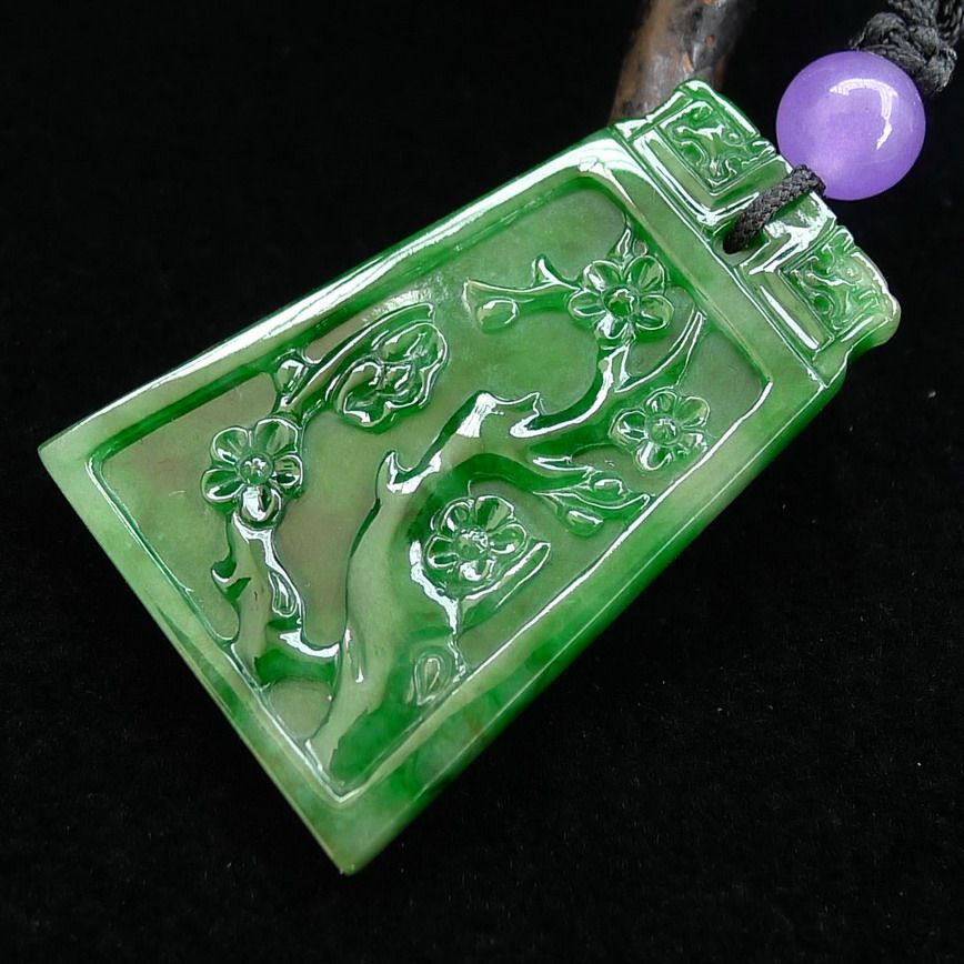 老坑种翡翠a货满绿梅花牌挂件4.92g(配珠紫玛瑙)
