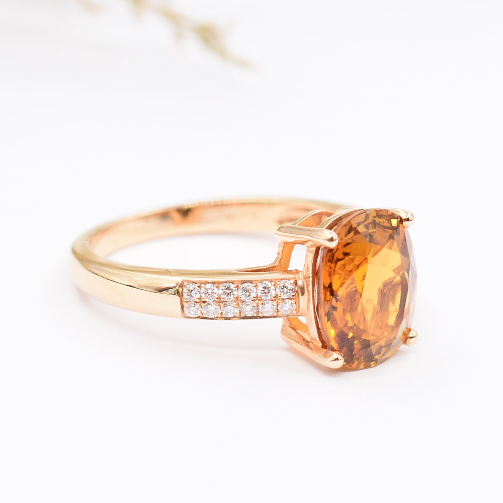 4.20g 18k金镶嵌伴钻天然黄碧玺戒指【云南文博会】