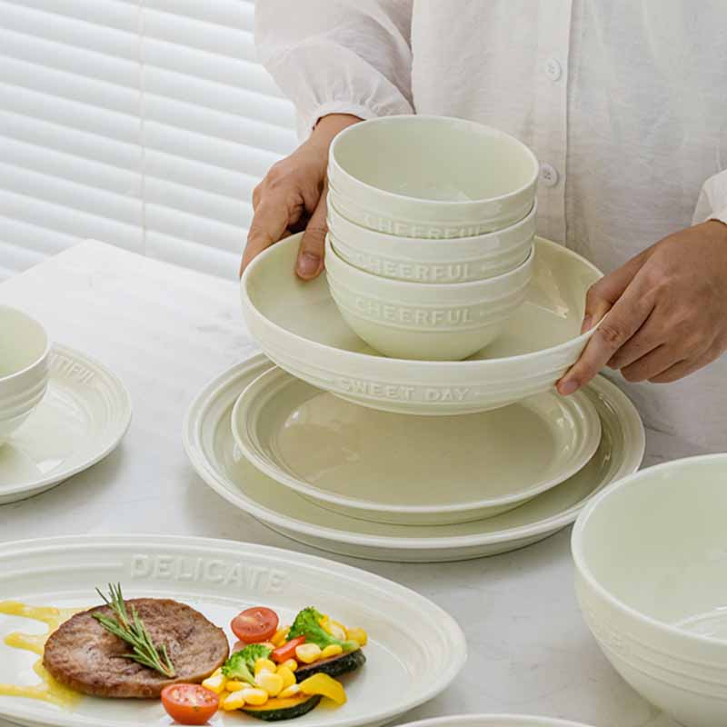 松露白碗碟家用陶瓷饭碗盘子纯白浮雕餐具套装釉下彩汤碗碟子菜盘