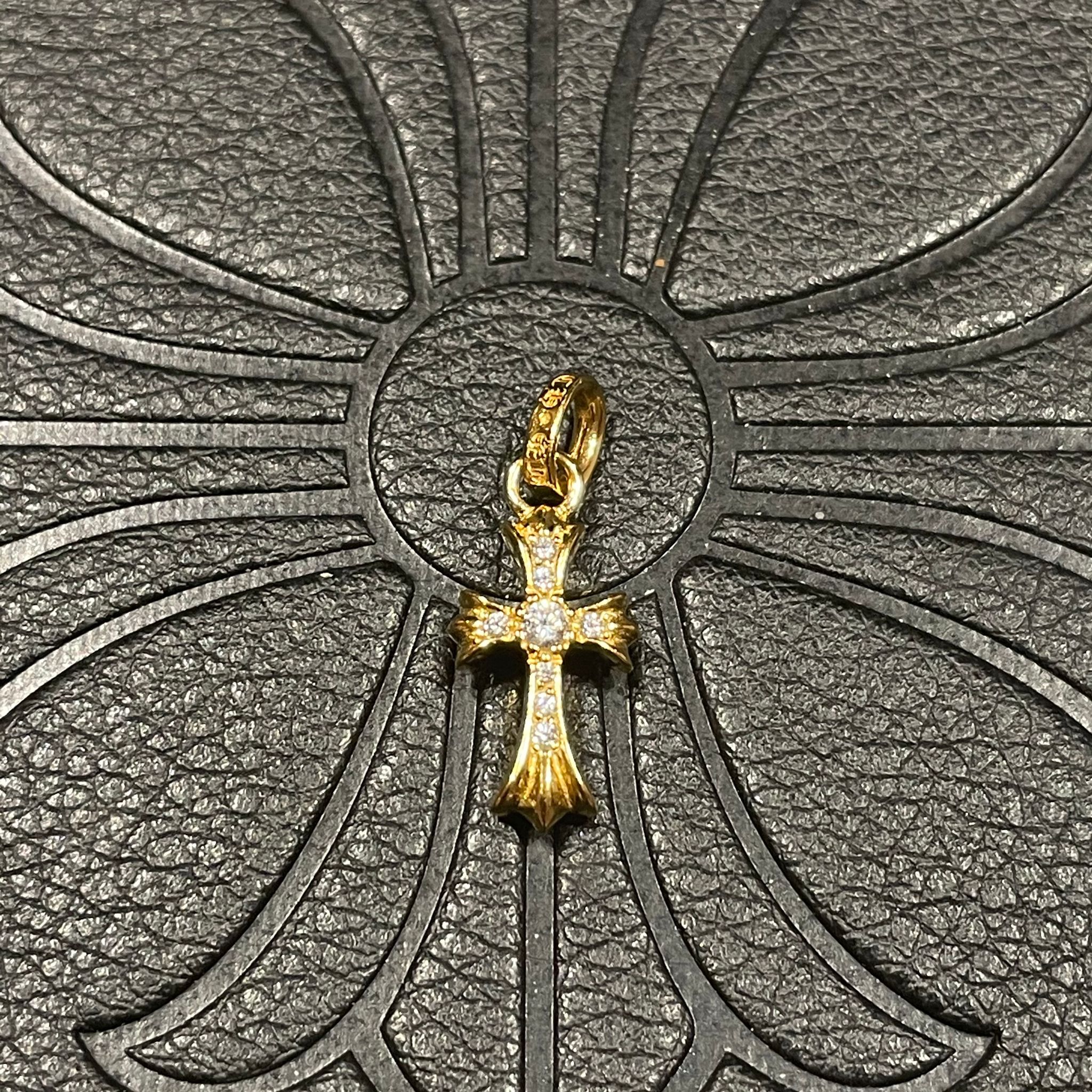 克罗心十字架项链