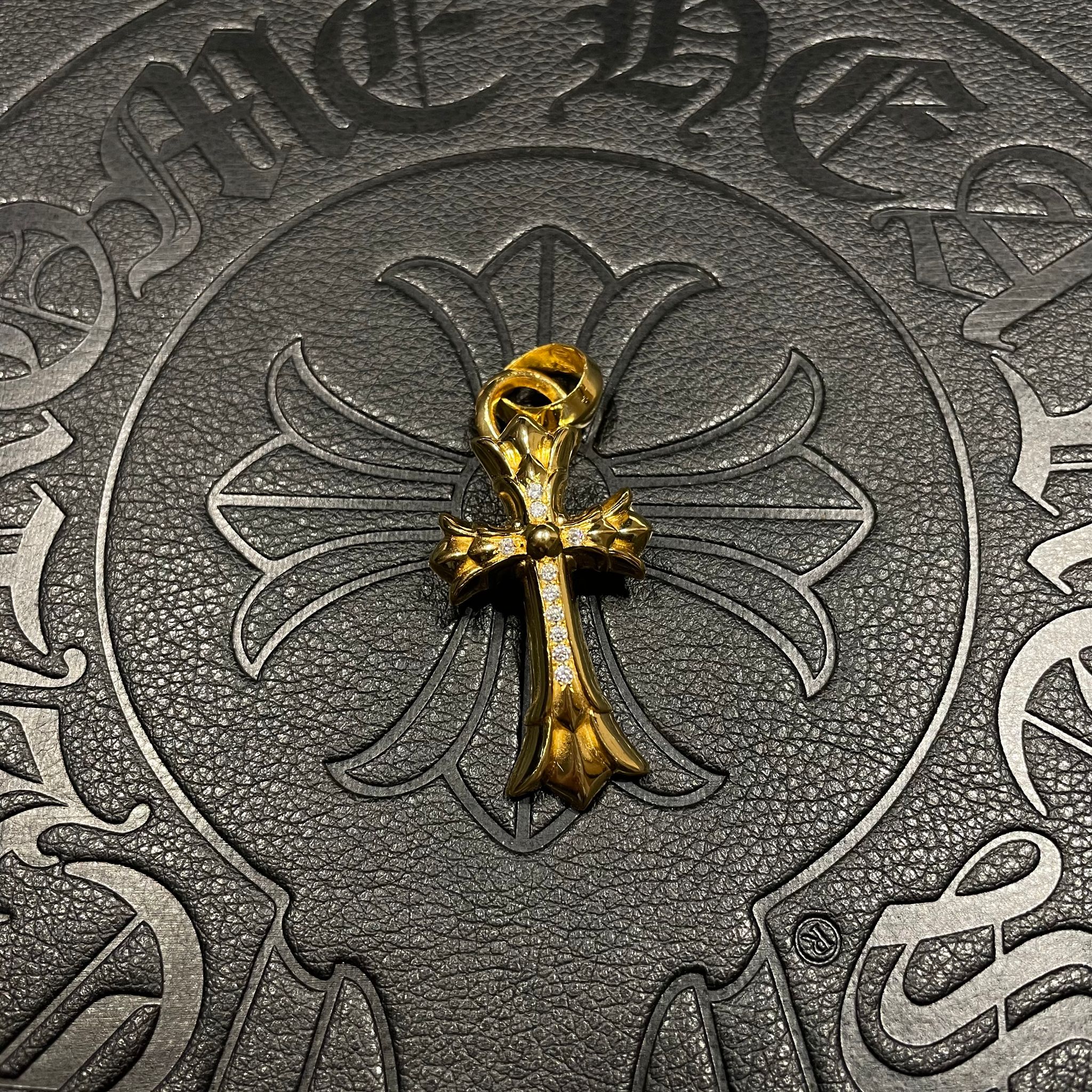 克罗心十字架项链