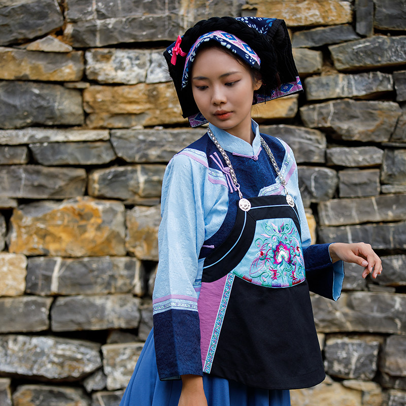 贵州布依族服装女款套装绣花围腰棉麻衣服天丝印花裙子春夏秋刺绣