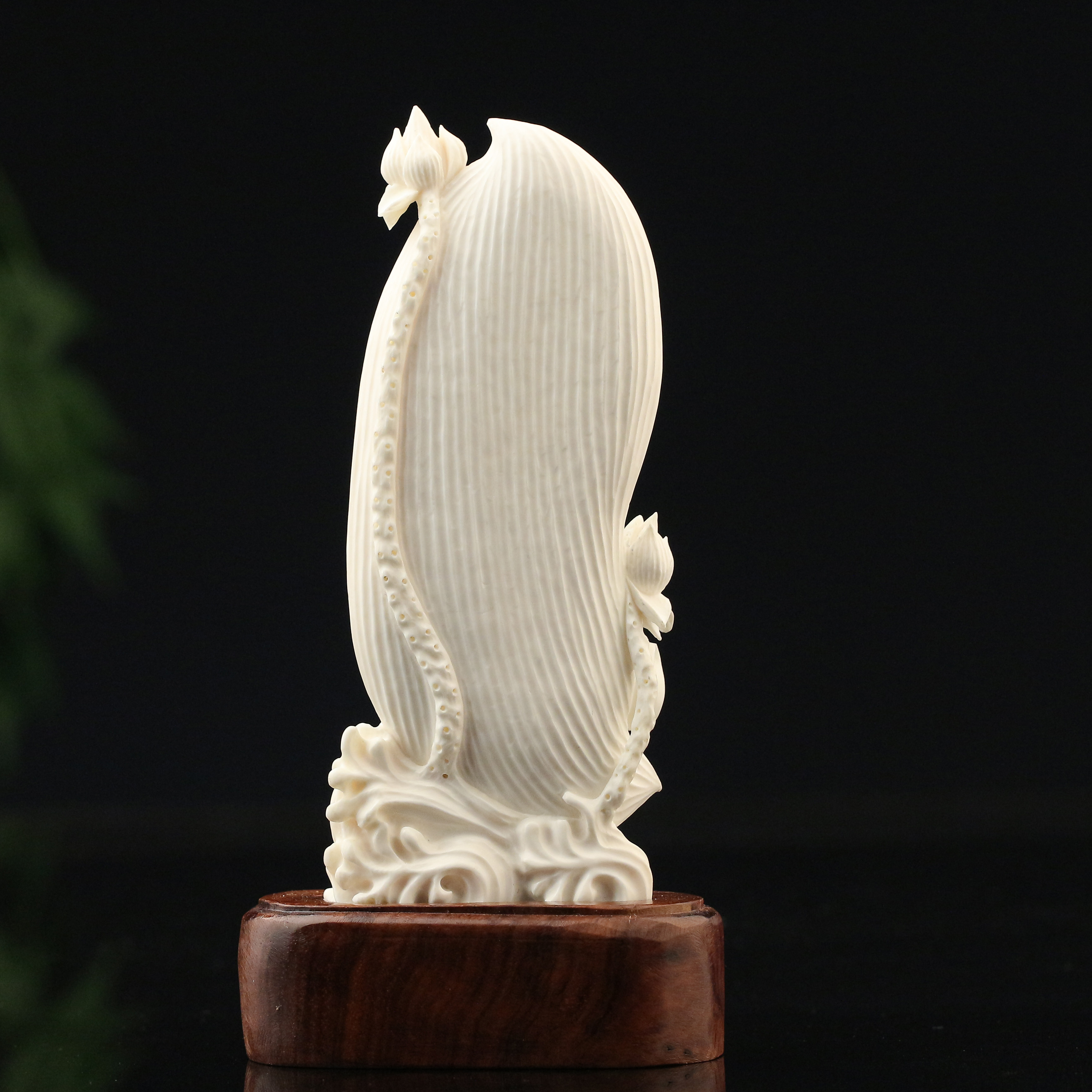 猛犸象牙 精工细雕 线条流畅《观音》摆件 185.2g