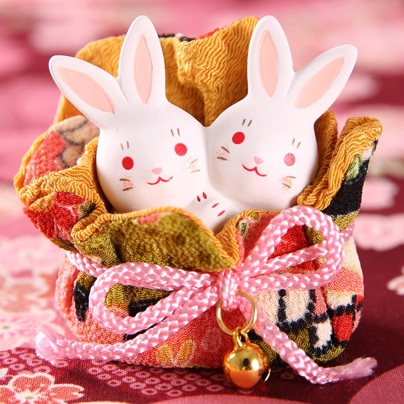 日本药师窑招财福袋兔子摆件进口日式和风生日结婚礼物创意车载