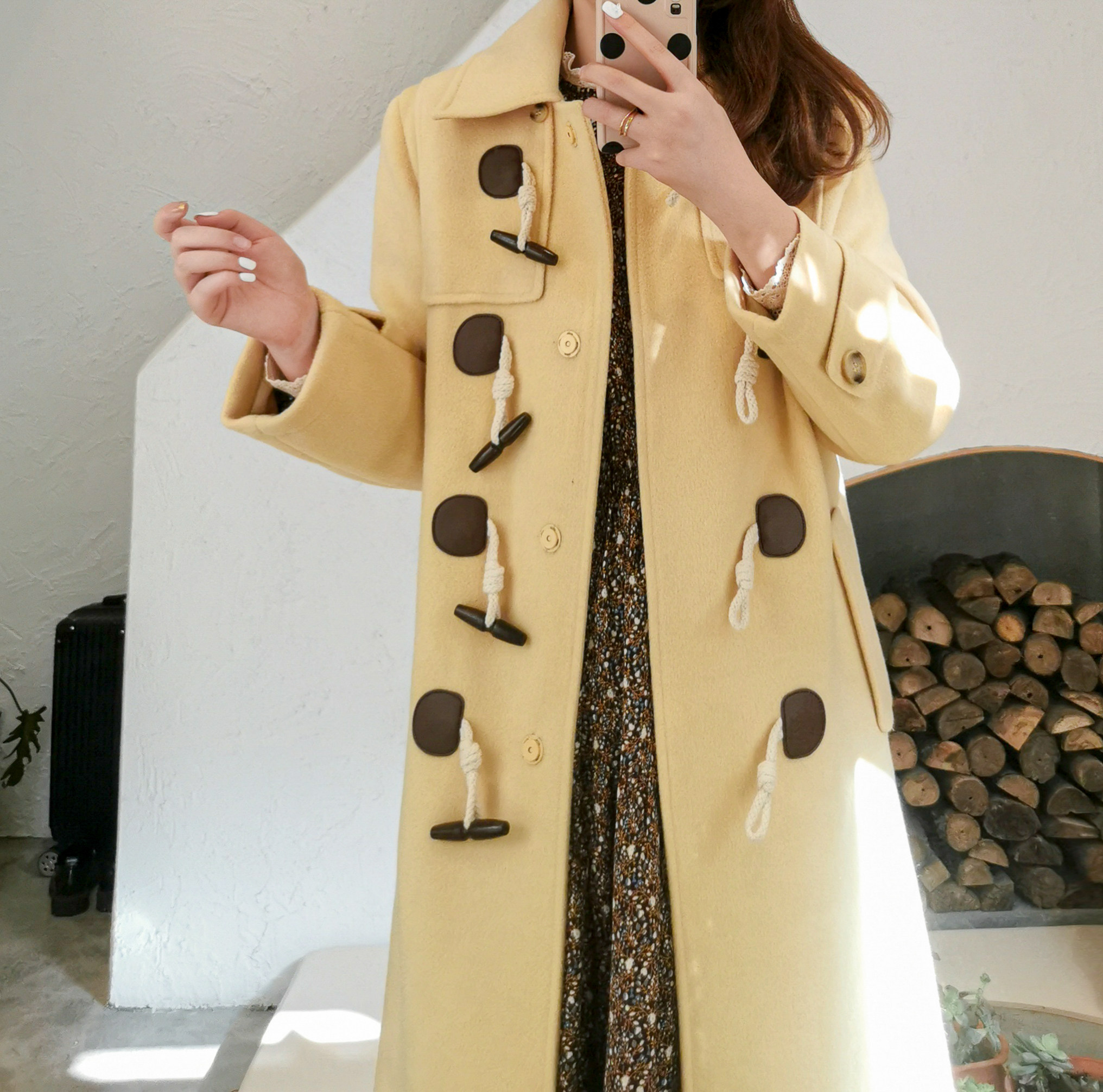 2021冬新款甜美学院风长款羊角扣直筒大码女装外套牛角扣大衣女