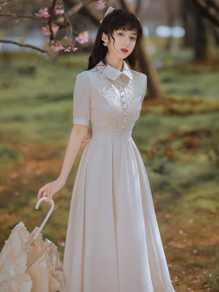 法式复古赫本御姐风温柔连衣裙设计感小众气质女神范初恋裙子女夏