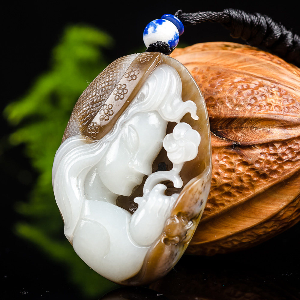 【大慈大悲】和田玉糖白玉带皮观音挂件43.55克(含绳重)㊣406