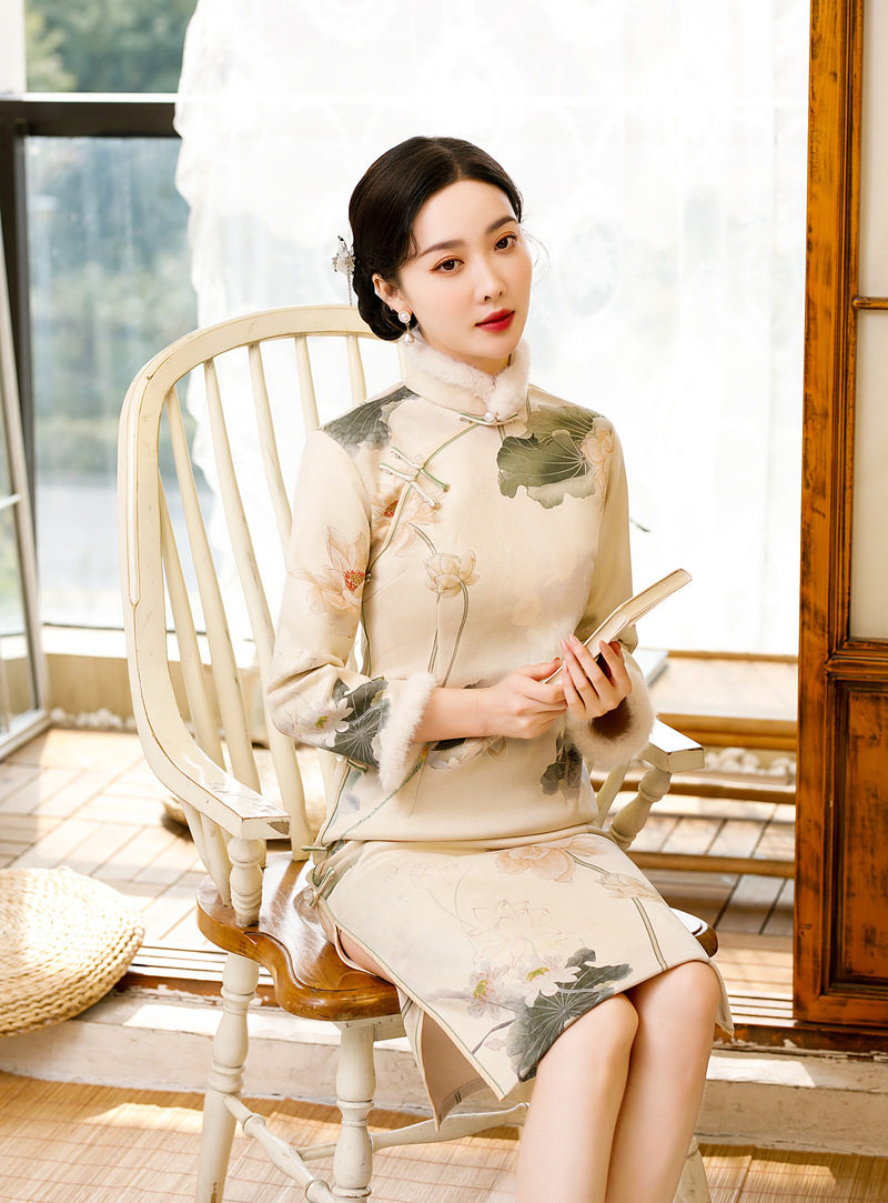 2022春冬新款毛领加厚旗袍中长款保暖加绒年轻少女时尚连衣裙气质