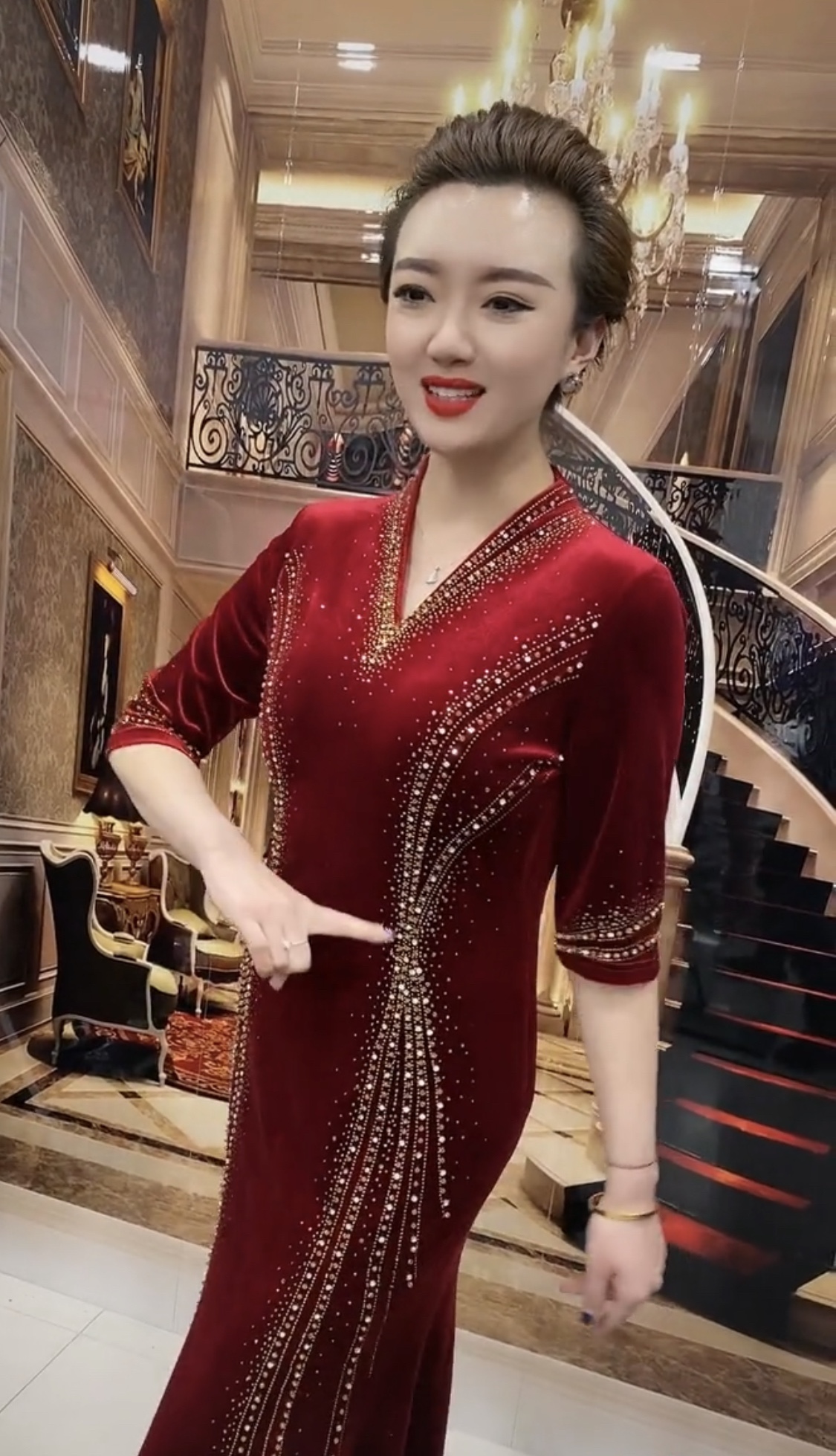 专柜款奢华高贵妈妈晚礼服鱼尾裙婚礼高端喜婆婆金丝绒婚宴装年会