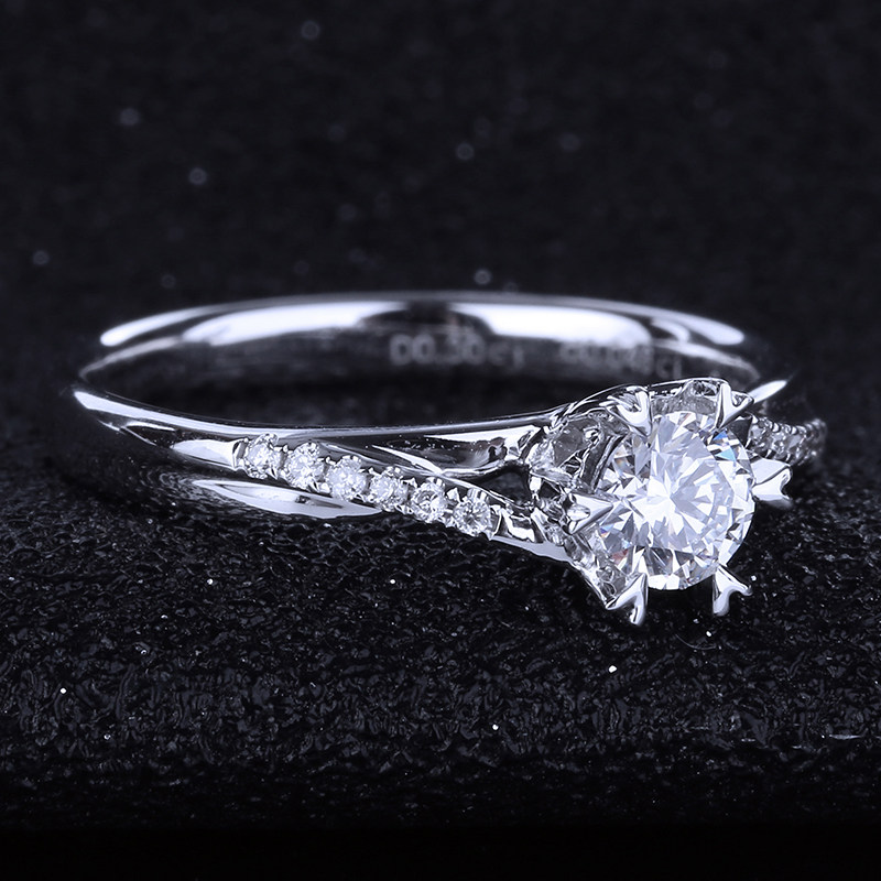 0.3克拉 钻石戒指 18k金 2d9856