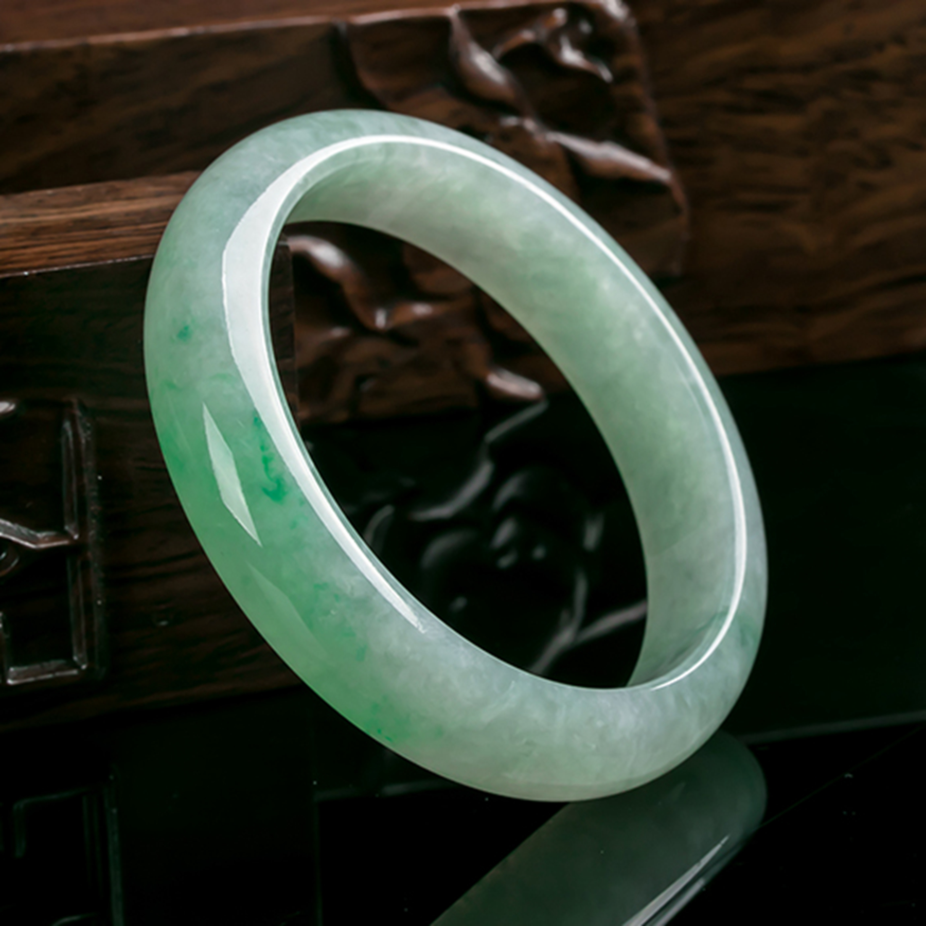 天然a货冰种翡翠飘阳绿正装手镯63.72g内径58.5mm