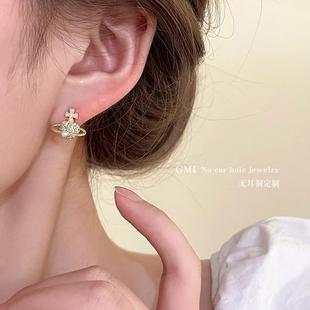 西太后珍珠无耳洞耳夹女新款设计感小众高级耳环蚊香盘耳骨夹耳钉