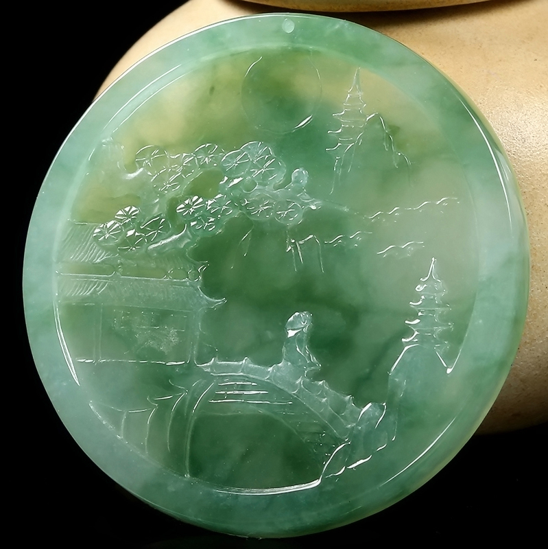 天然翡翠a货 老坑冰种风景山水圆牌吊坠 34.50g