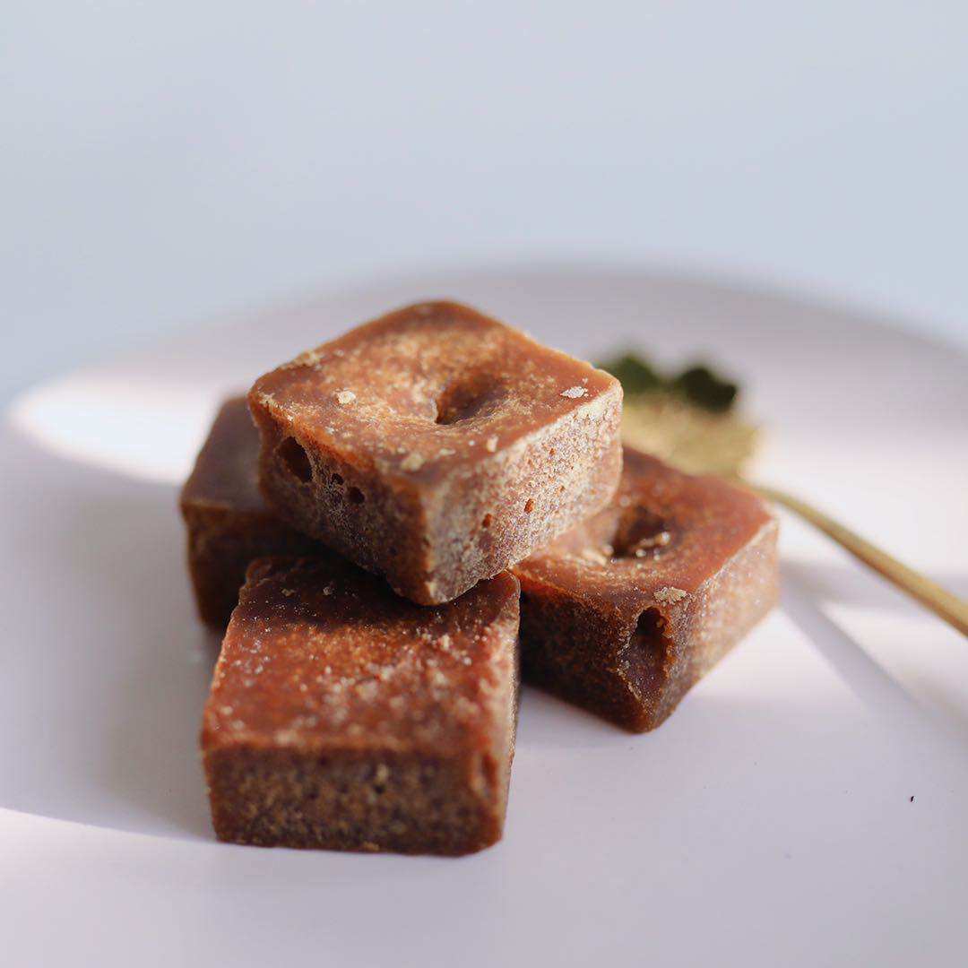 周小妮 精选云南弥勒红河纯甘蔗汁红糖350g/盒 包邮