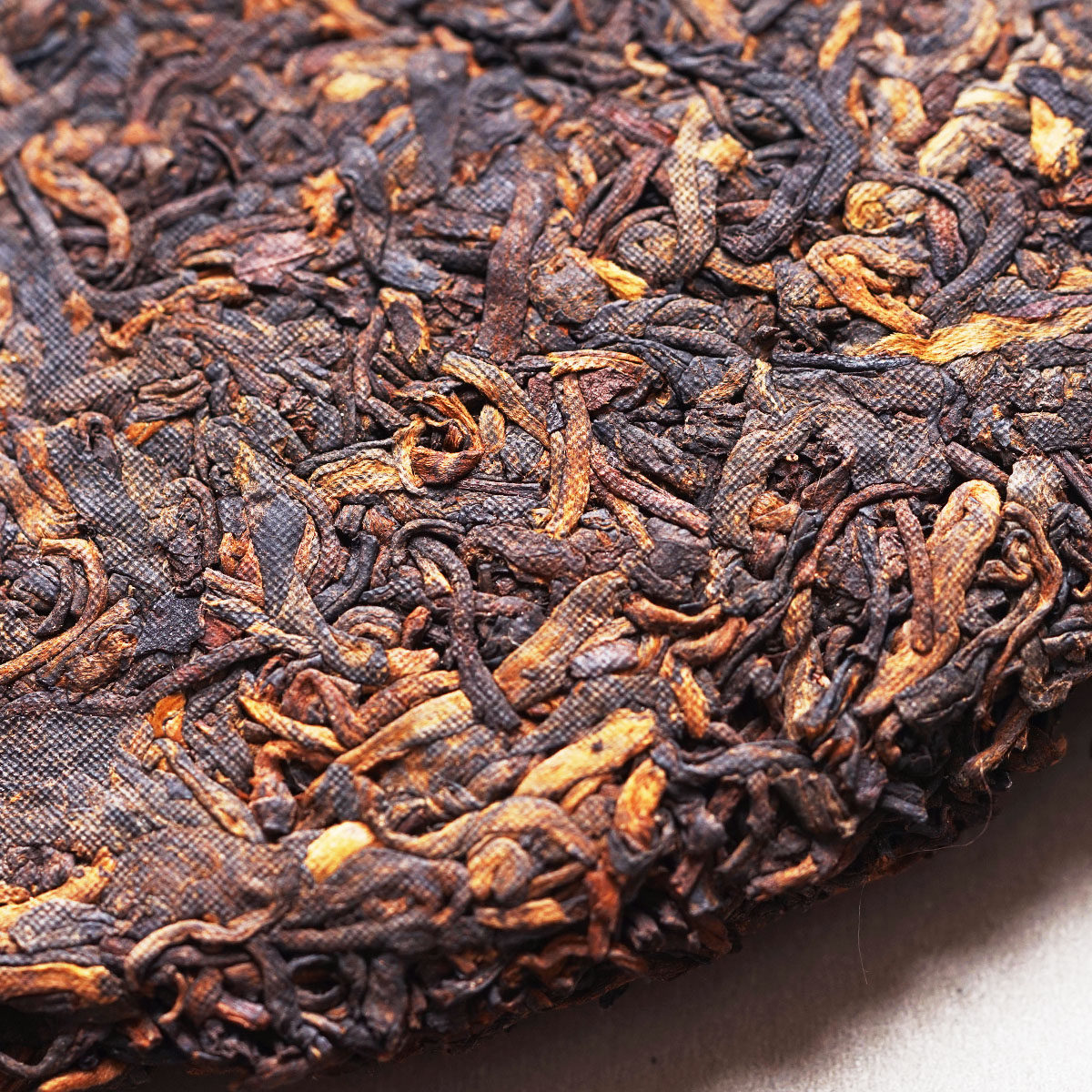 14片 09年孔明茶饼357g熟茶