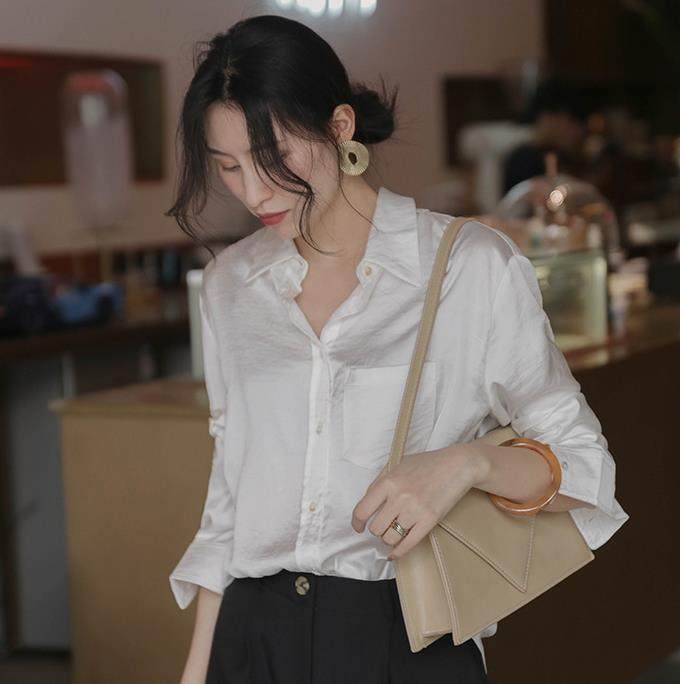 醋酸缎面衬衫港风衬衫女ins潮贝壳光泽缎面衬衫港味气质时尚白色