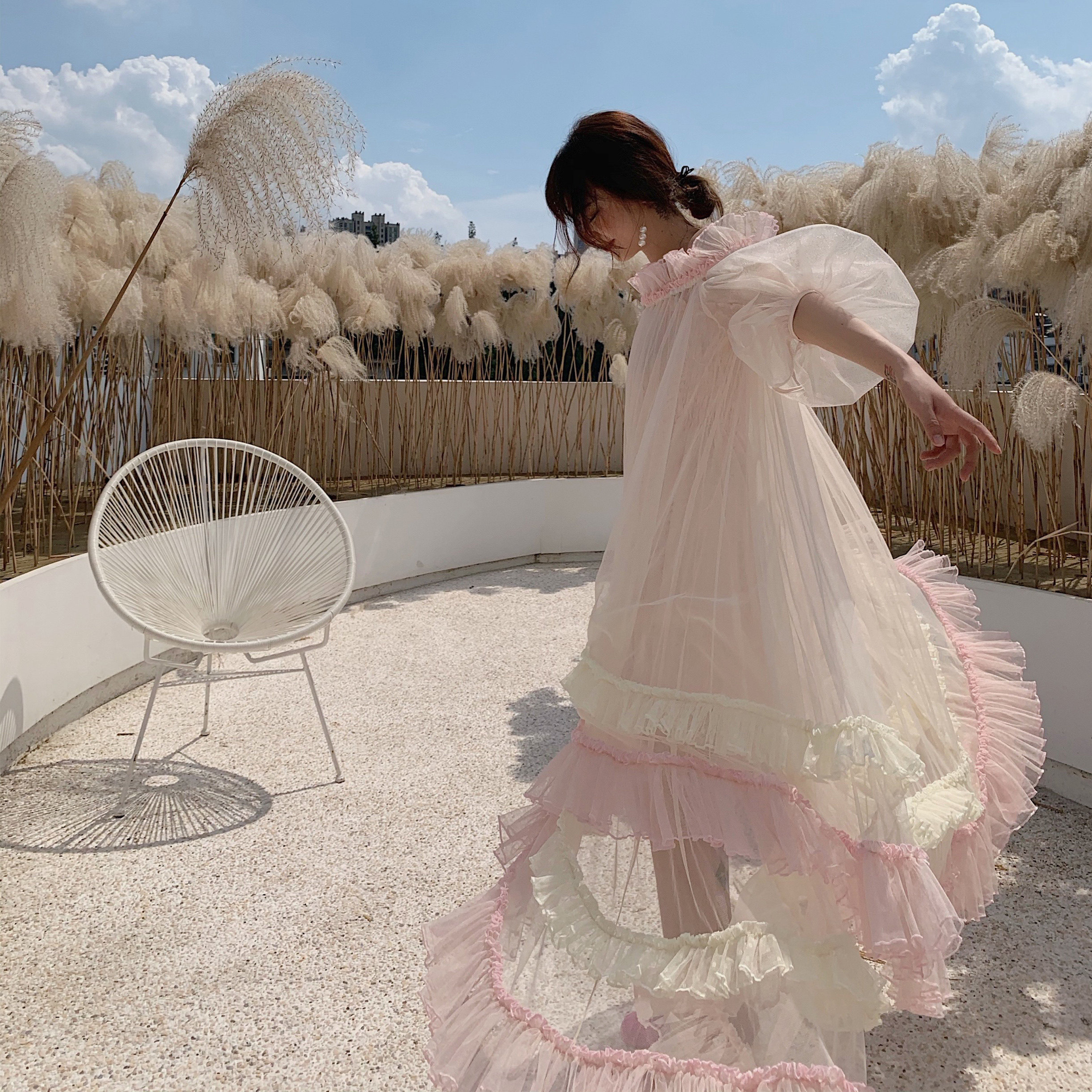 特价可爱纱裙_重工粉色纱裙一字肩泡泡袖生日裙前短后长超仙可爱甜美