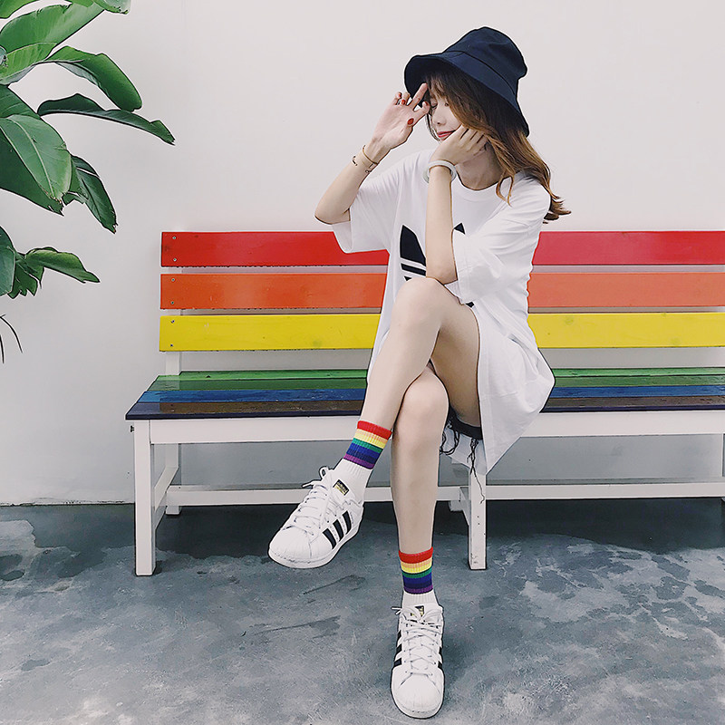 ins潮网红袜子女纯棉百搭彩虹中筒袜学院风运动女袜街头百搭短袜