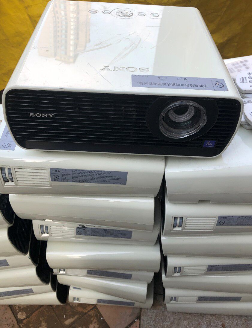 二手投影机 sony 索尼vpl-ex148 3300流明商务无线wifi手机投屏