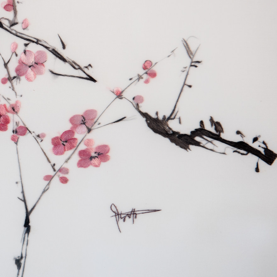 纯手工真丝 精品苏绣挂画《梅花》刺绣