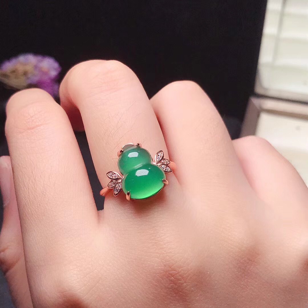天然绿玉髓戒指女s925银时尚简约葫芦翡翠色大气指环韩版生日礼物