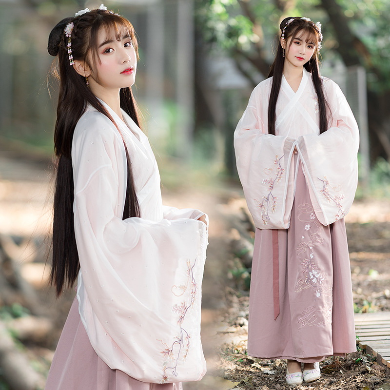 秋冬装原创传统汉服女日常大袖交领襦裙齐腰双层刺绣三件套装在类目 模玩/动漫/周边/cos/桌游, 二次元古风服装, 古风套装中 - 来自Buy2taobao.com提供专业的淘宝代购服务