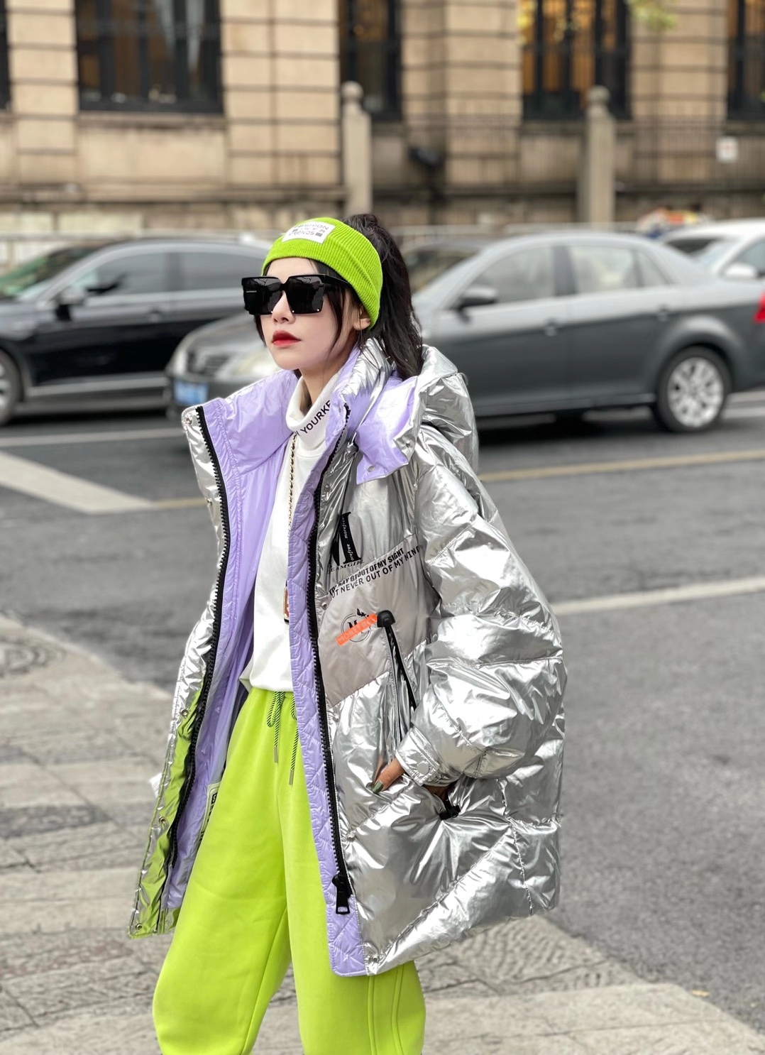 gg潮牌联名款银色羽绒服女中长款2021年冬季新款亮面白鸭绒外套潮