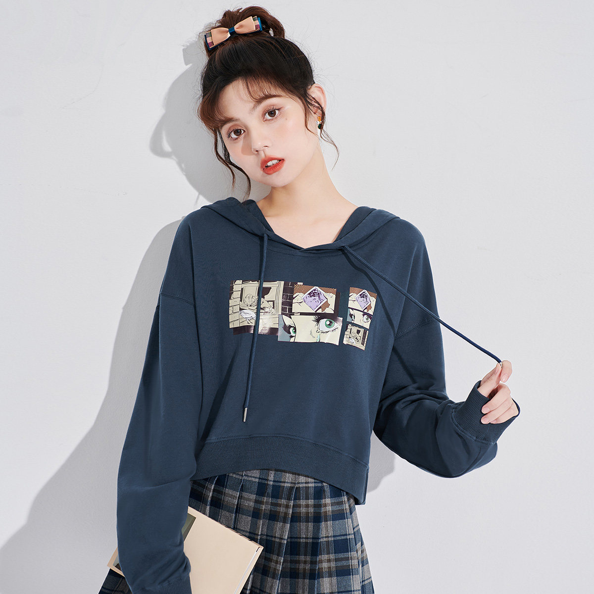 帛卡琪2021新款春秋学生宽松连帽卫衣女学生短款套头卡通印花上衣