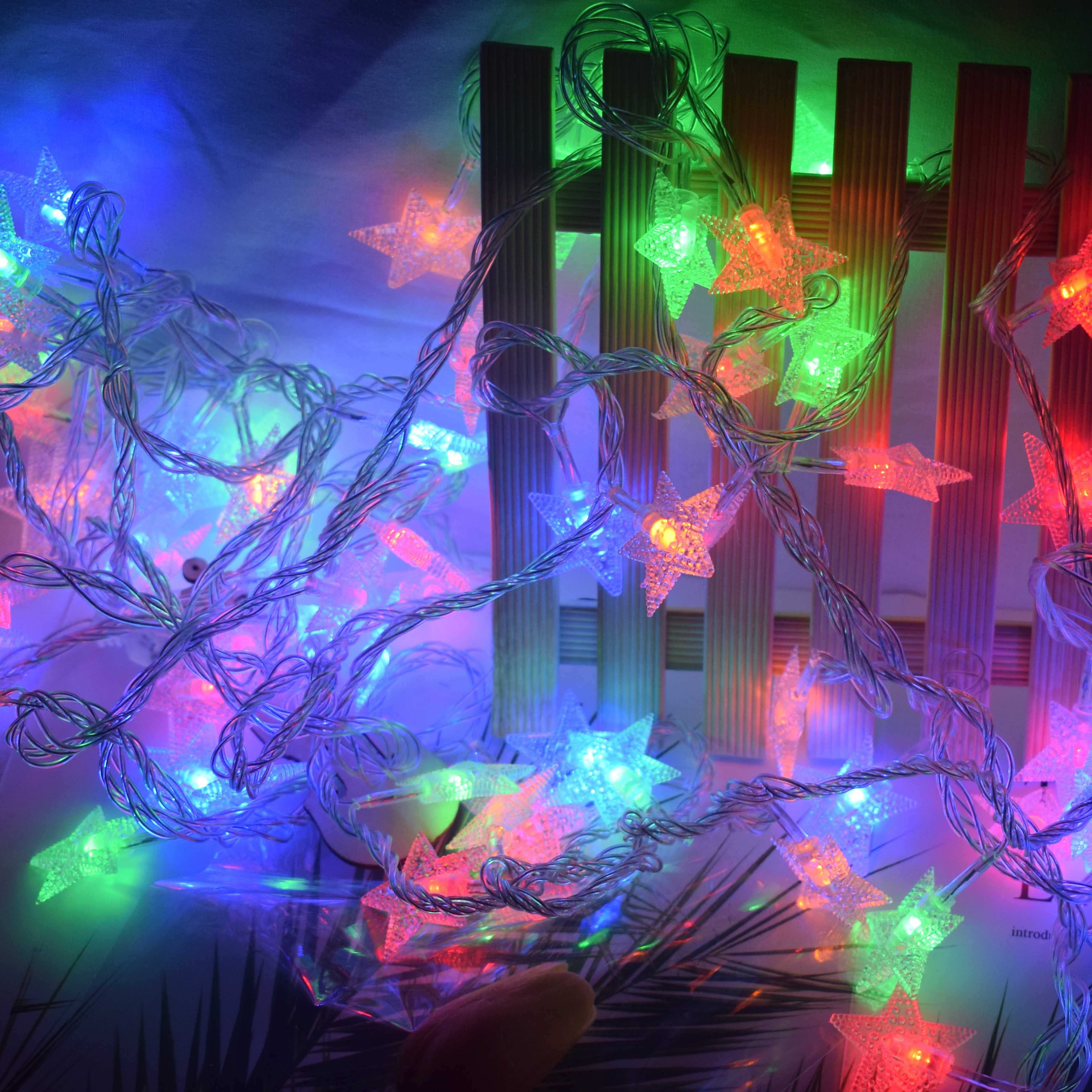 串灯 卧室 少女 七彩色