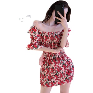 Live shooting! New Retro French waist closed off one shoulder bubble sleeve sweet floral slim dress