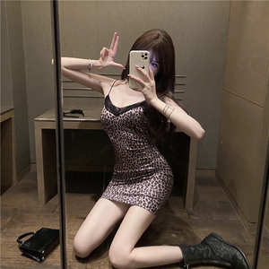 Real shooting summer retro leopard print lace stitching V-neck suspender Hip Wrap thin dress inside