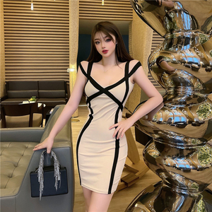 Real shooting of summer new sexy net red anchor low chest V-neck contrast color bag hip sexy suspender dress